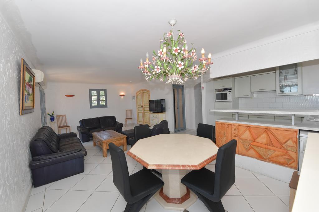 Aparthotel Les Lauriers Roses Le Le Rayol-Canadel-sur-Mer Exterior foto